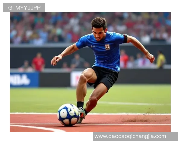 球星力量惊人一脚踢破足球场地面，场景滑稽笑料百出